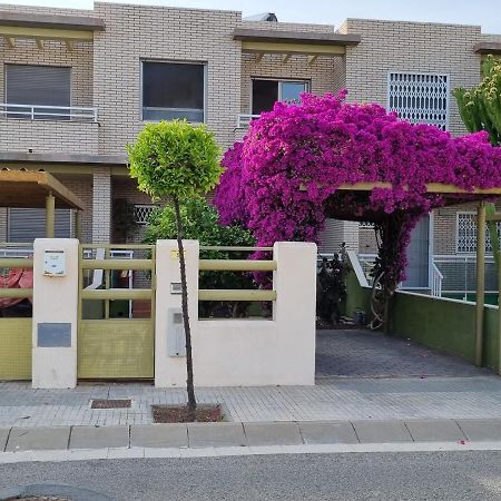安波拉Casa Junto A La Playa Costa Dorada别墅 外观 照片