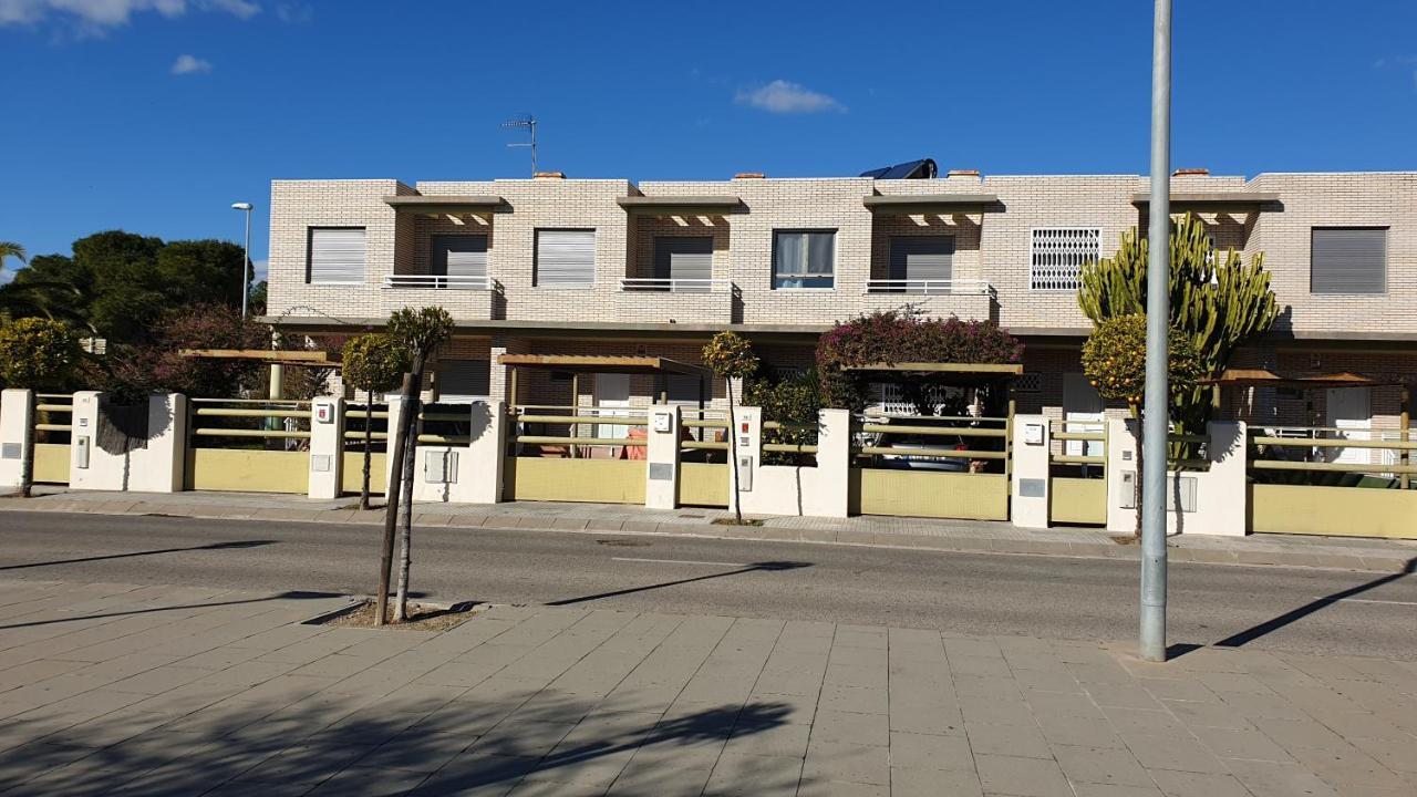安波拉Casa Junto A La Playa Costa Dorada别墅 外观 照片