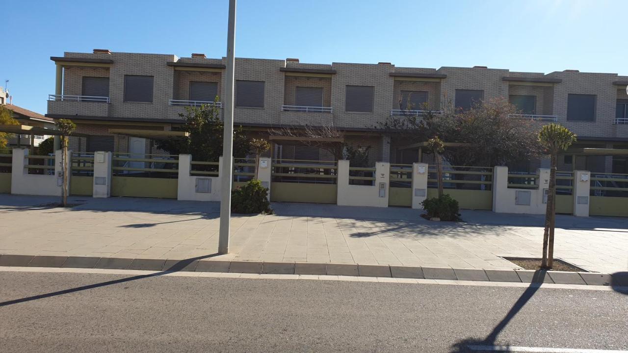 安波拉Casa Junto A La Playa Costa Dorada别墅 外观 照片