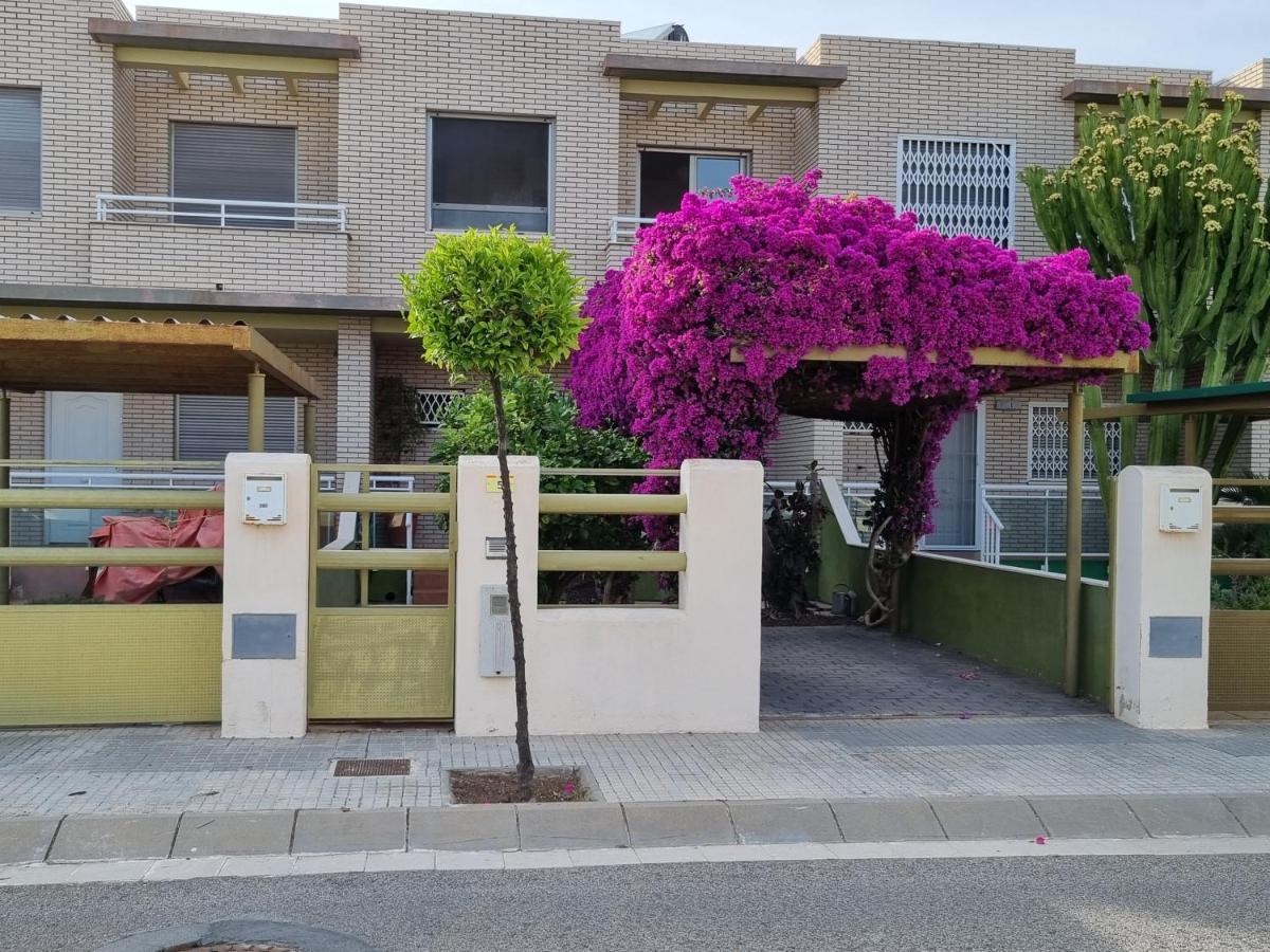 安波拉Casa Junto A La Playa Costa Dorada别墅 外观 照片